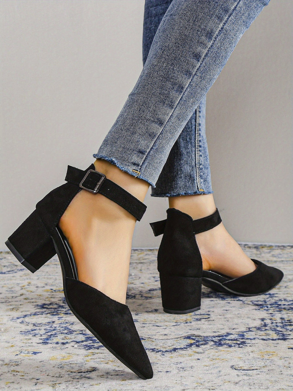 Zapatos de tacón grueso con correa al tobillo y puntera puntiaguda, de color liso y tacón medio, versátiles sandalias con correa ajustable al tobillo para caminar cómodamente y lucir un look elegante.