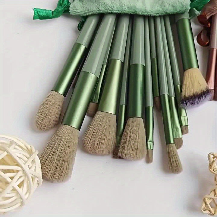 Juego de pinceles de maquillaje suaves y esponjosos, pincel kabuki profesional para base de maquillaje en polvo y sombra de ojos